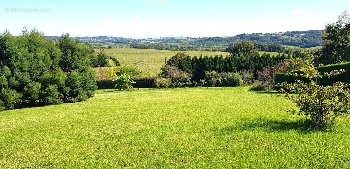 Terrain à GUICHE