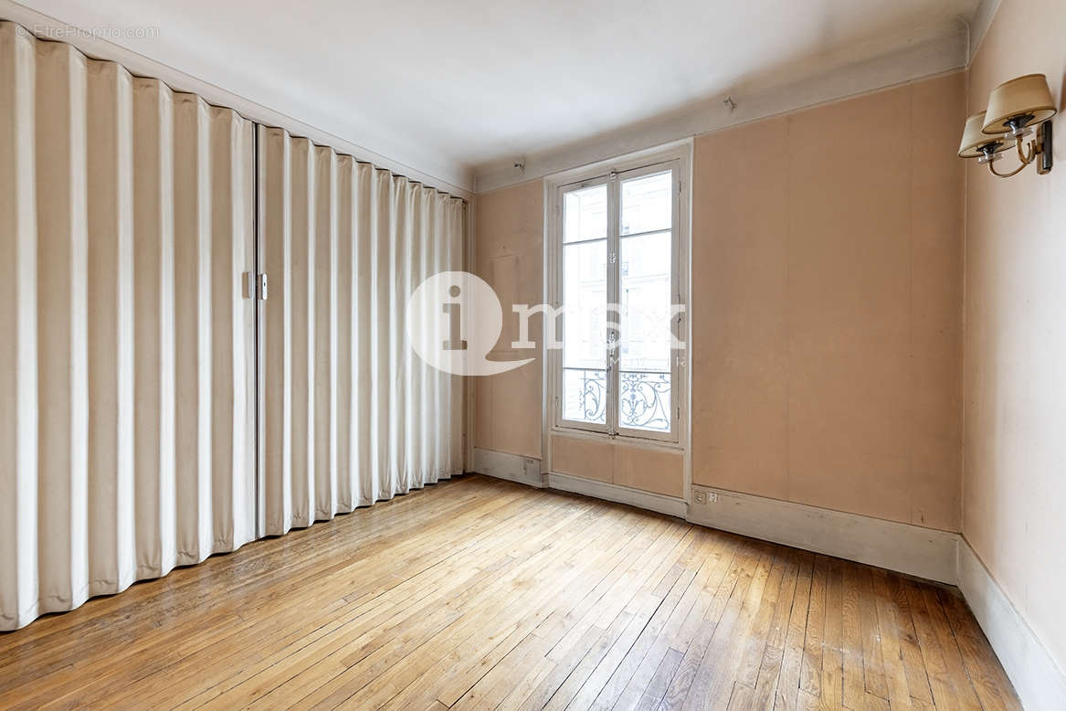 Appartement à LEVALLOIS-PERRET