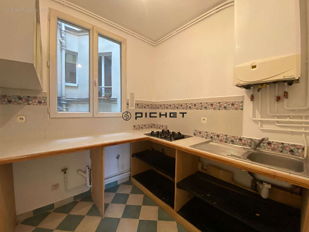 Appartement à PARIS-10E