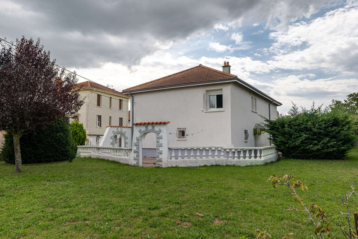 Maison à BRASSAC-LES-MINES