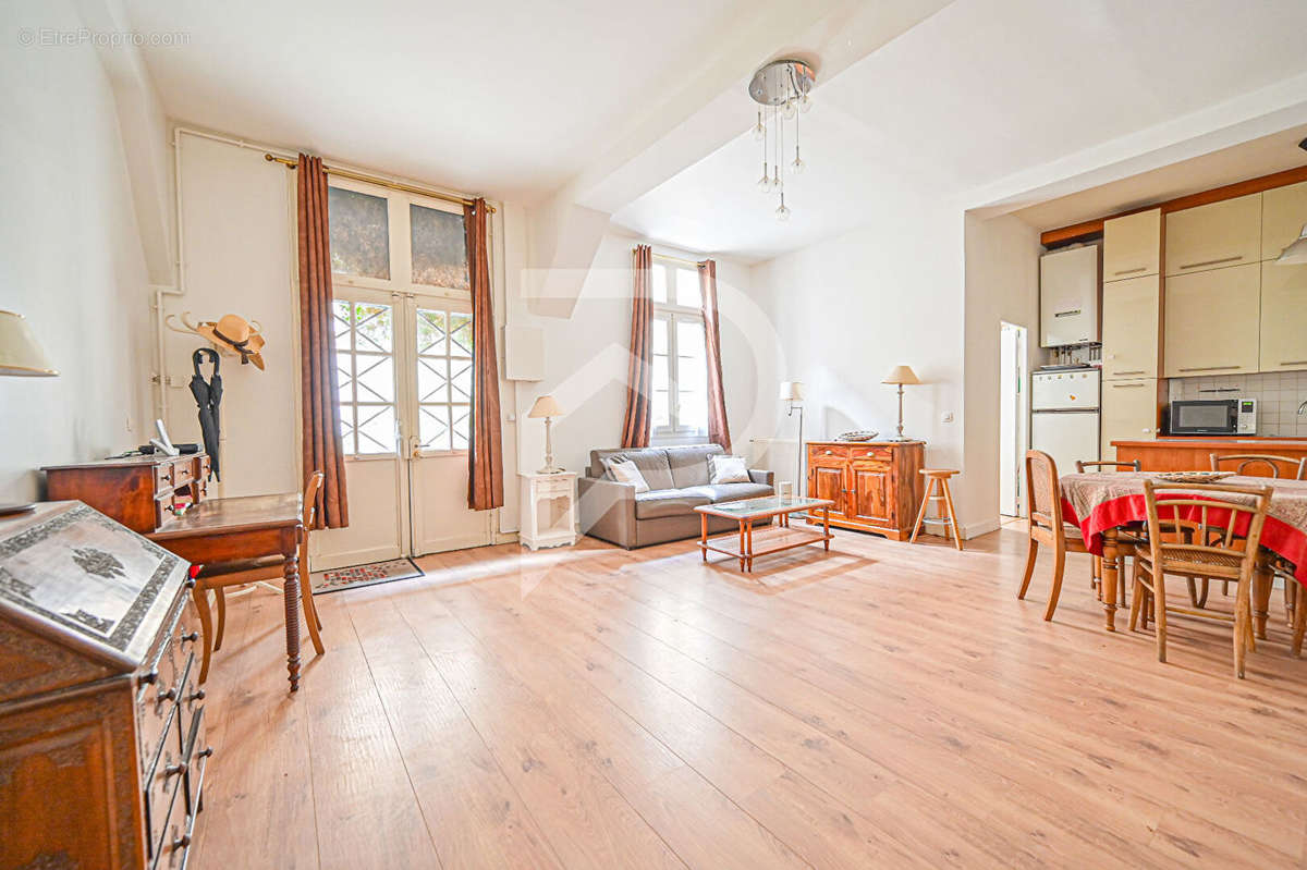 Appartement à PARIS-11E