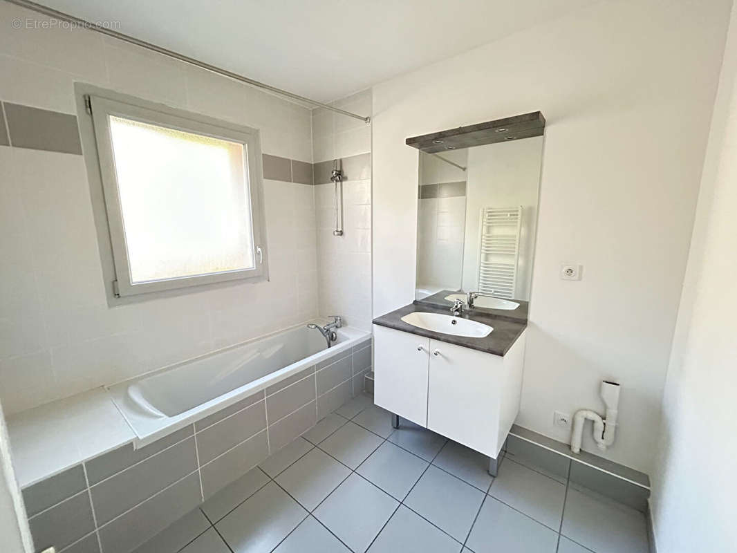 Appartement à LYON-8E