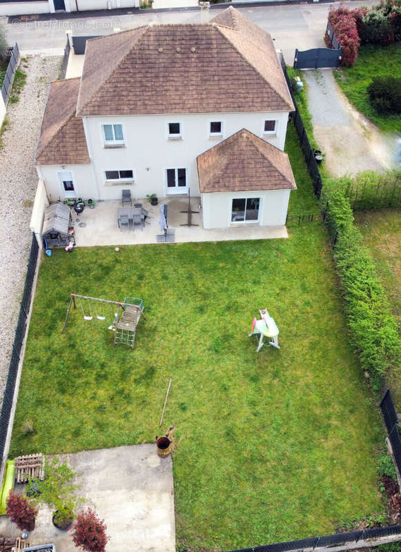 Maison à ELANCOURT