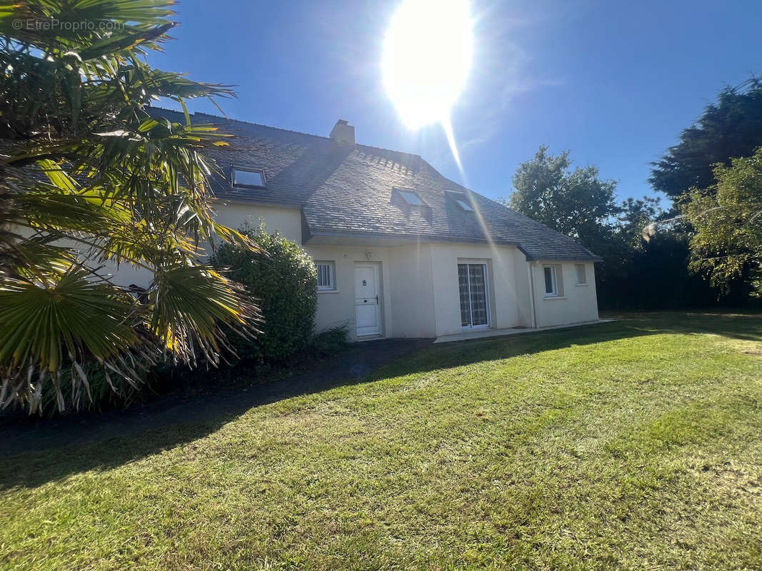 Maison à LE POULIGUEN