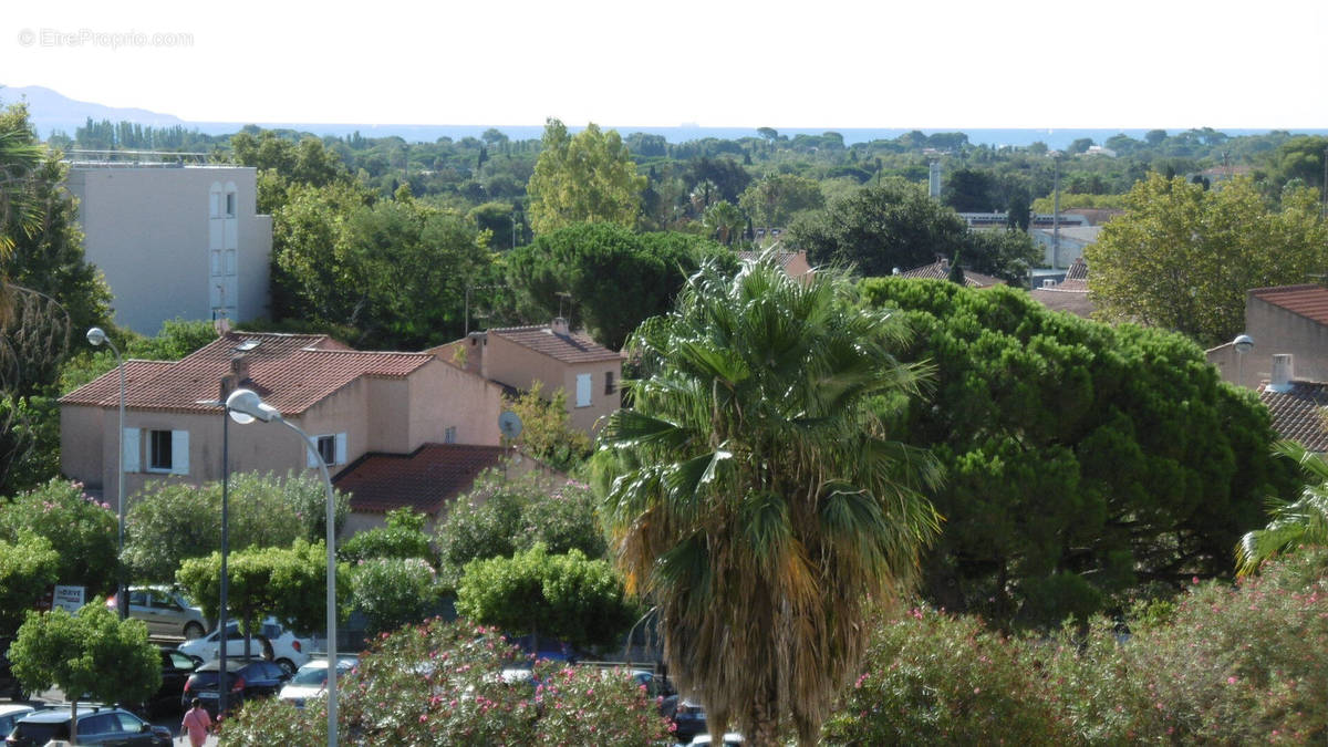 Appartement à HYERES