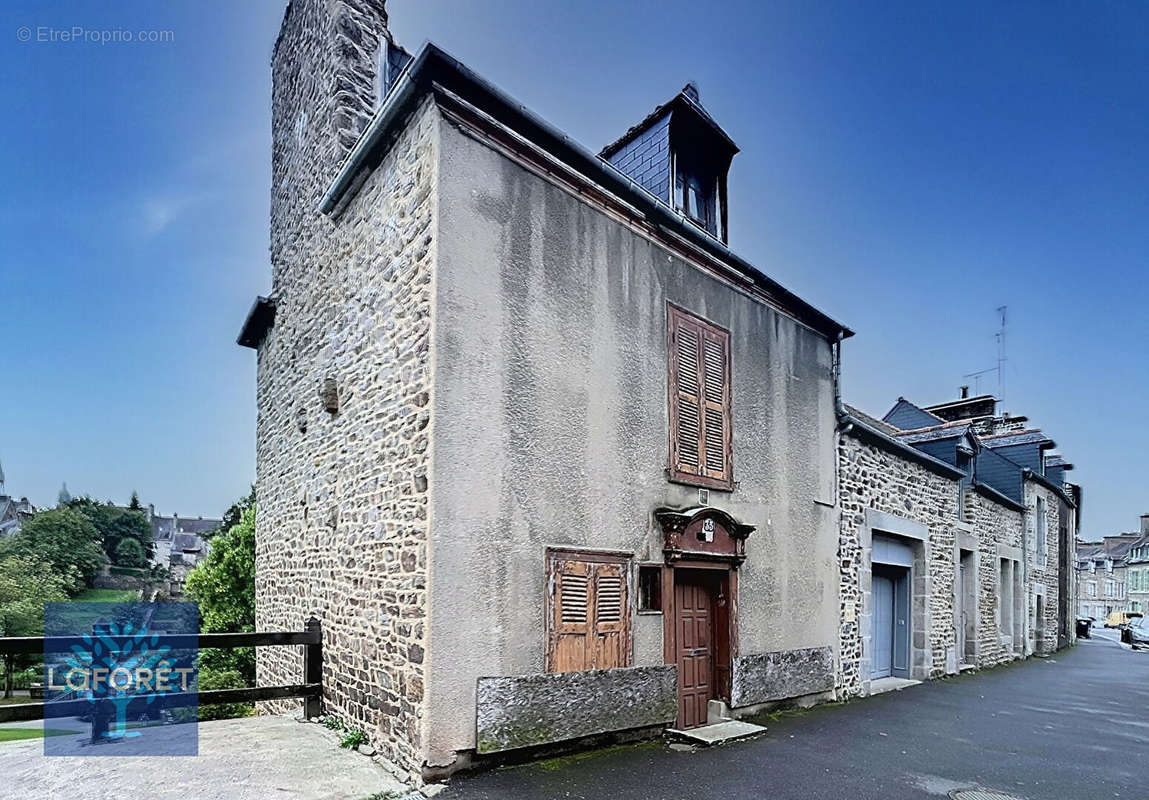 Maison à FOUGERES