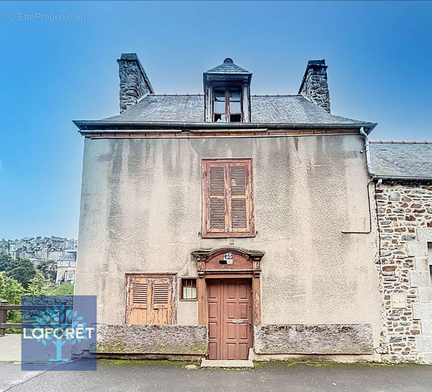 Maison à FOUGERES