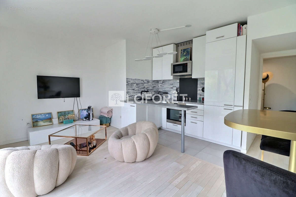 Appartement à RUEIL-MALMAISON