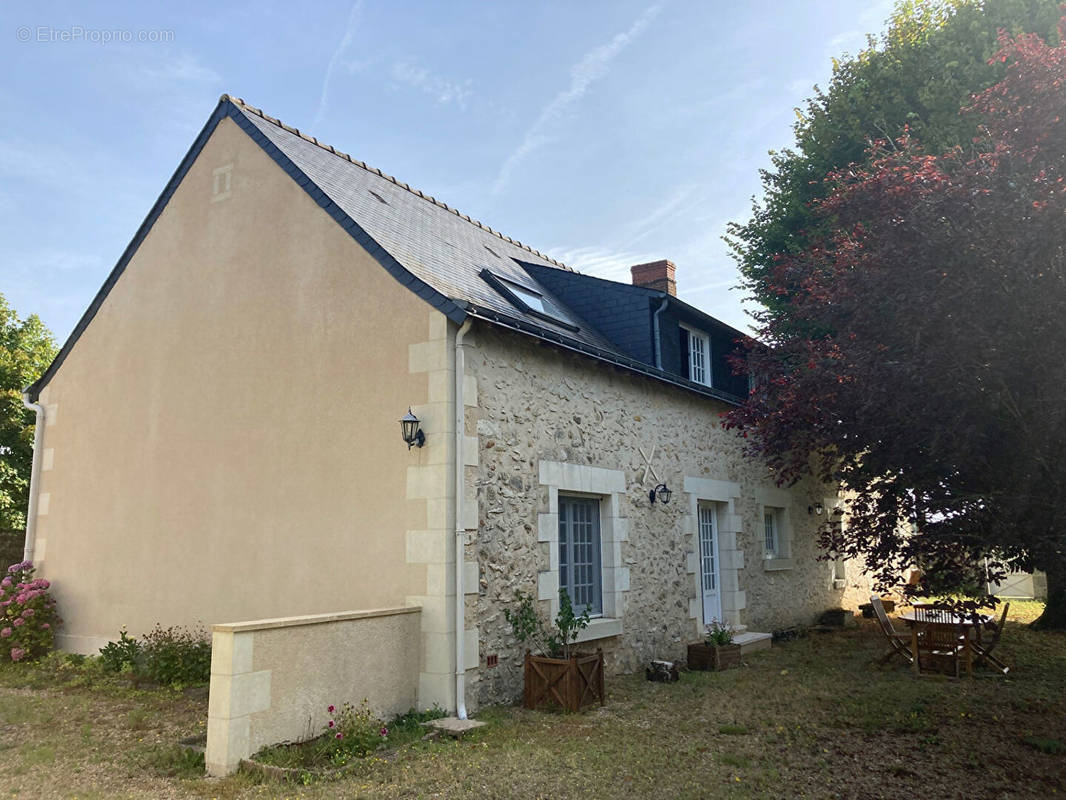 Maison à CHARENTILLY