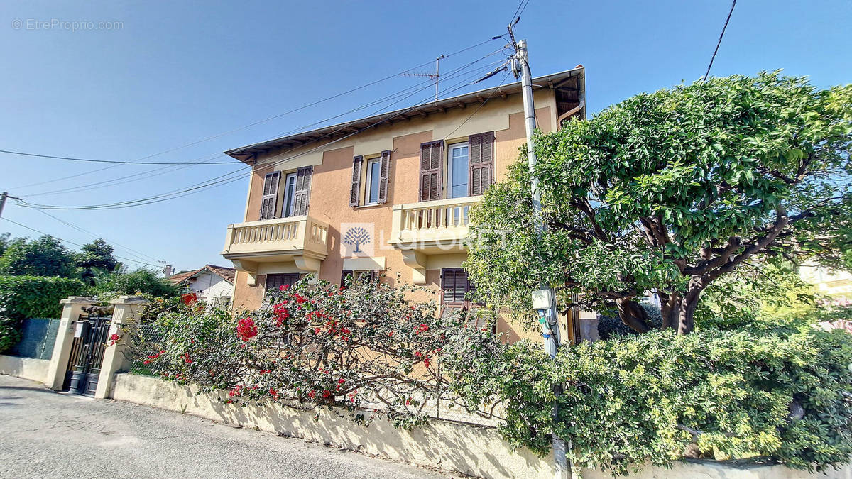 Maison à CAGNES-SUR-MER