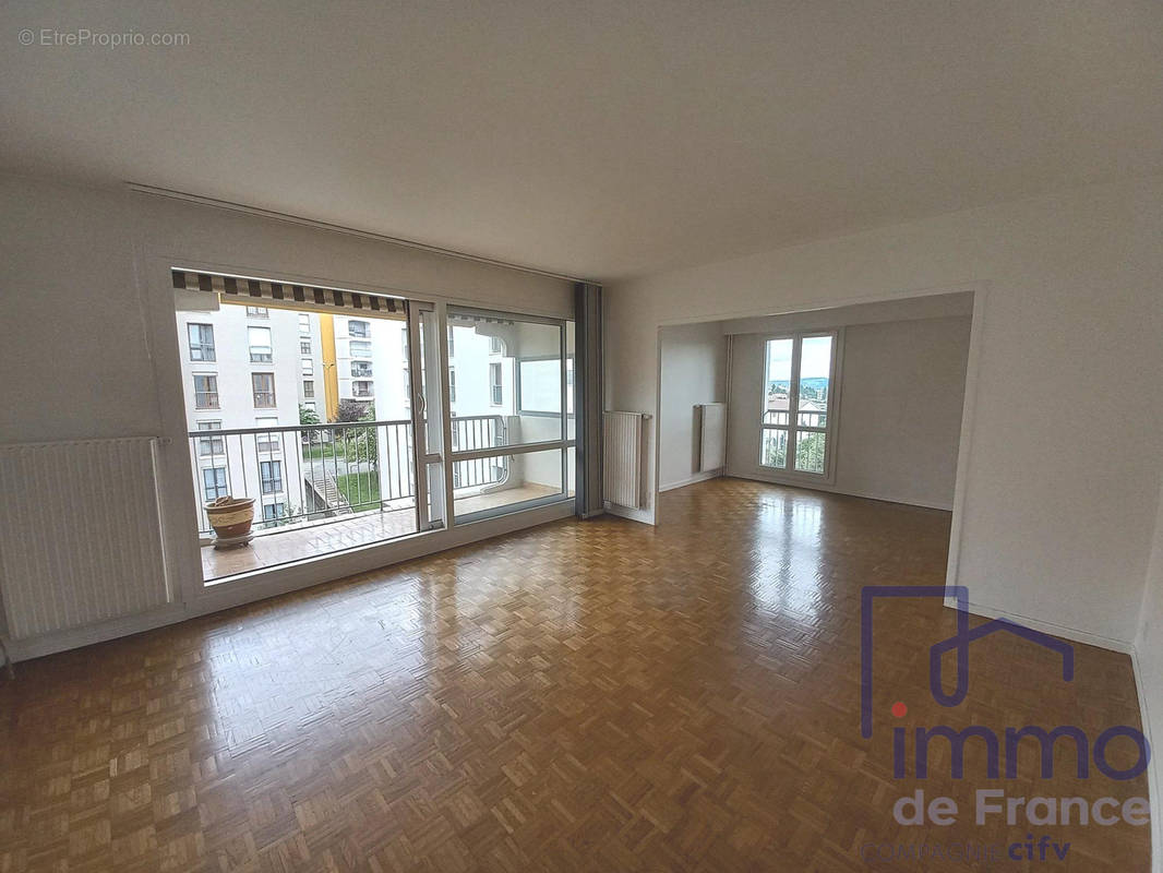 Appartement à SAINT-ETIENNE