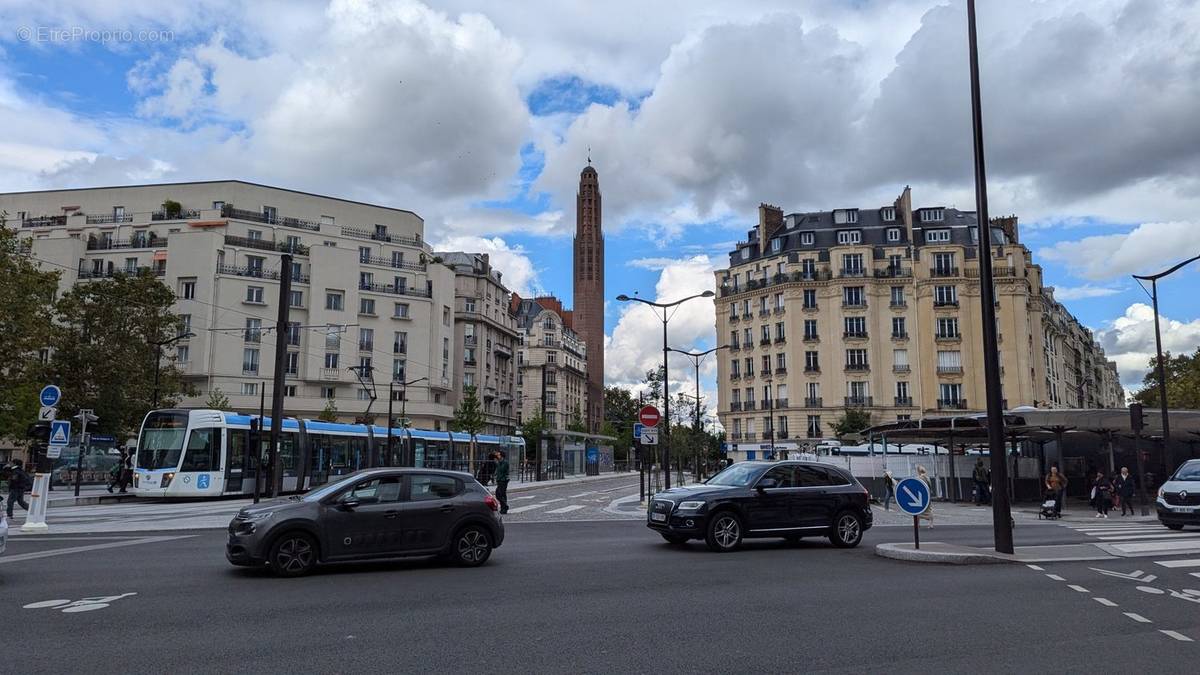 Autre à PARIS-17E