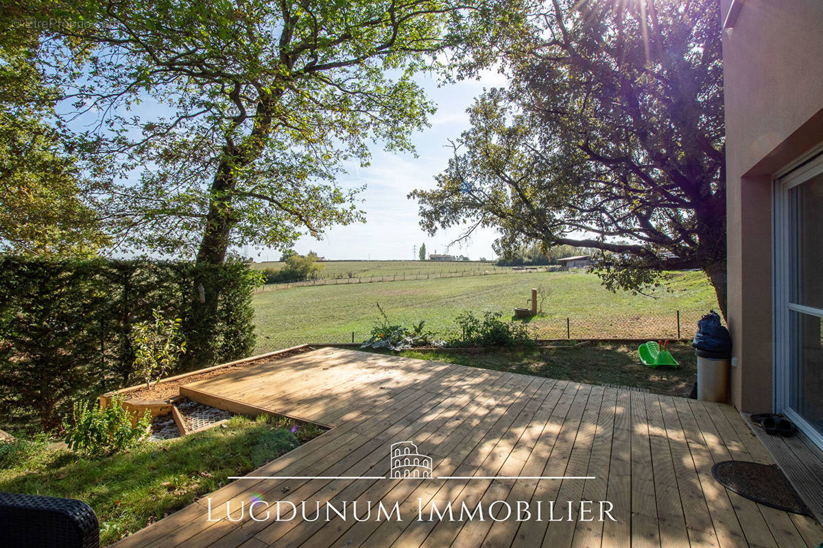 Appartement à SAINTE-CONSORCE