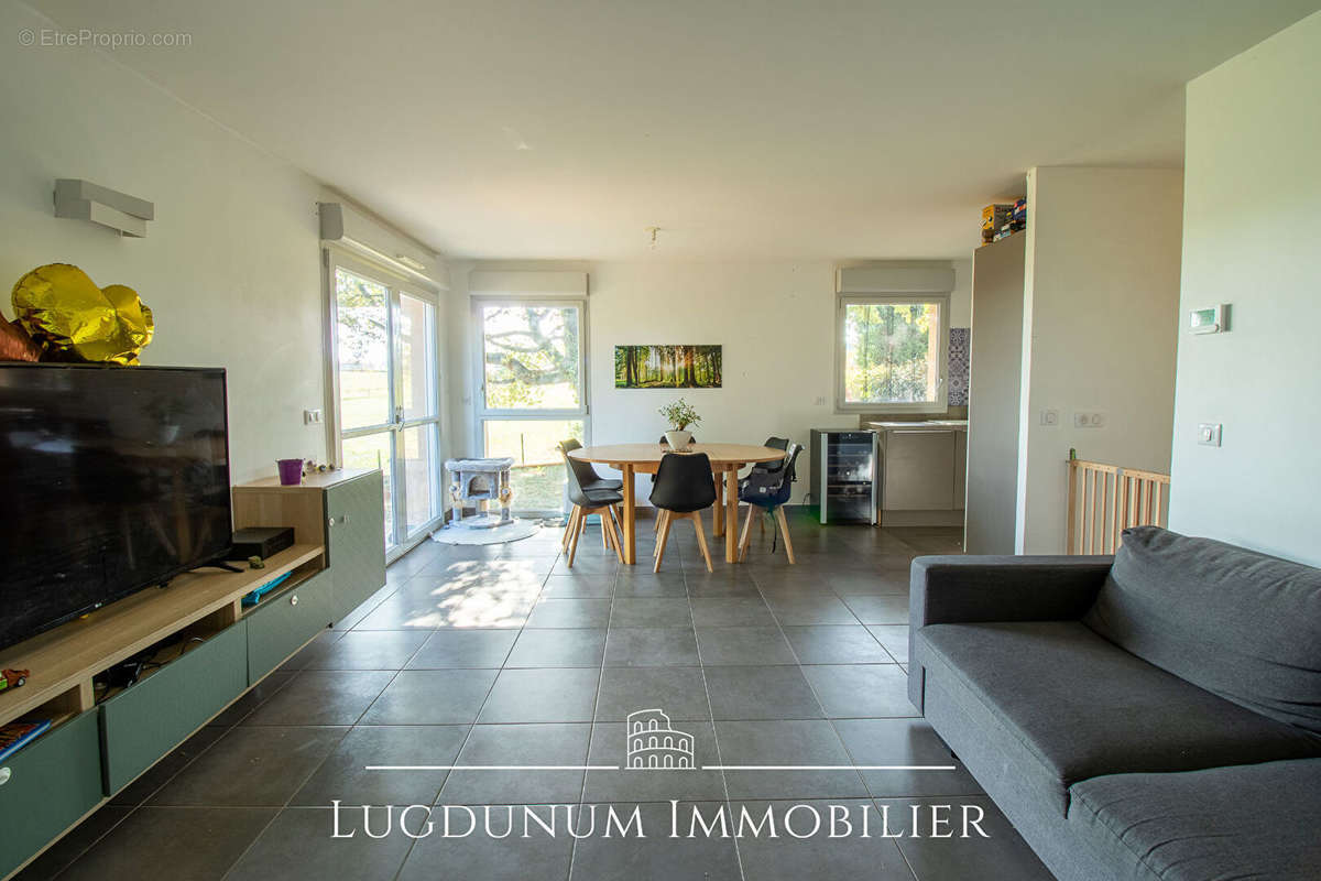 Appartement à SAINTE-CONSORCE