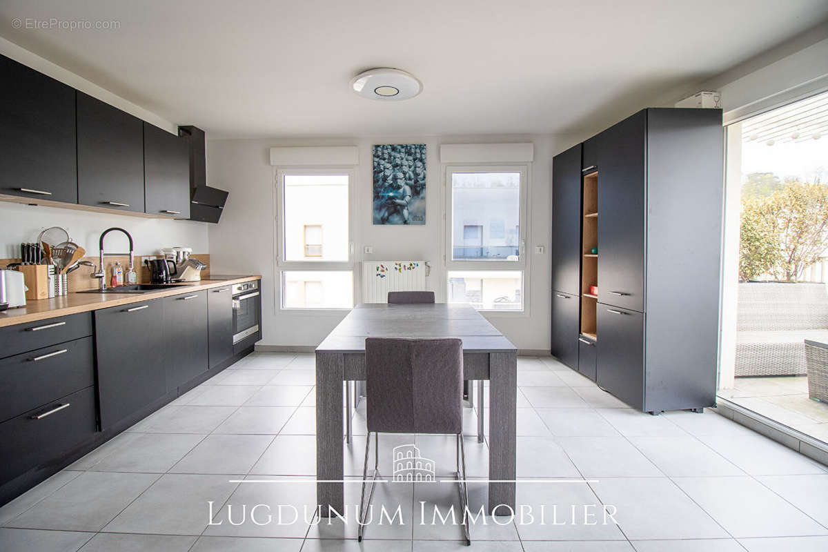 Appartement à LYON-9E