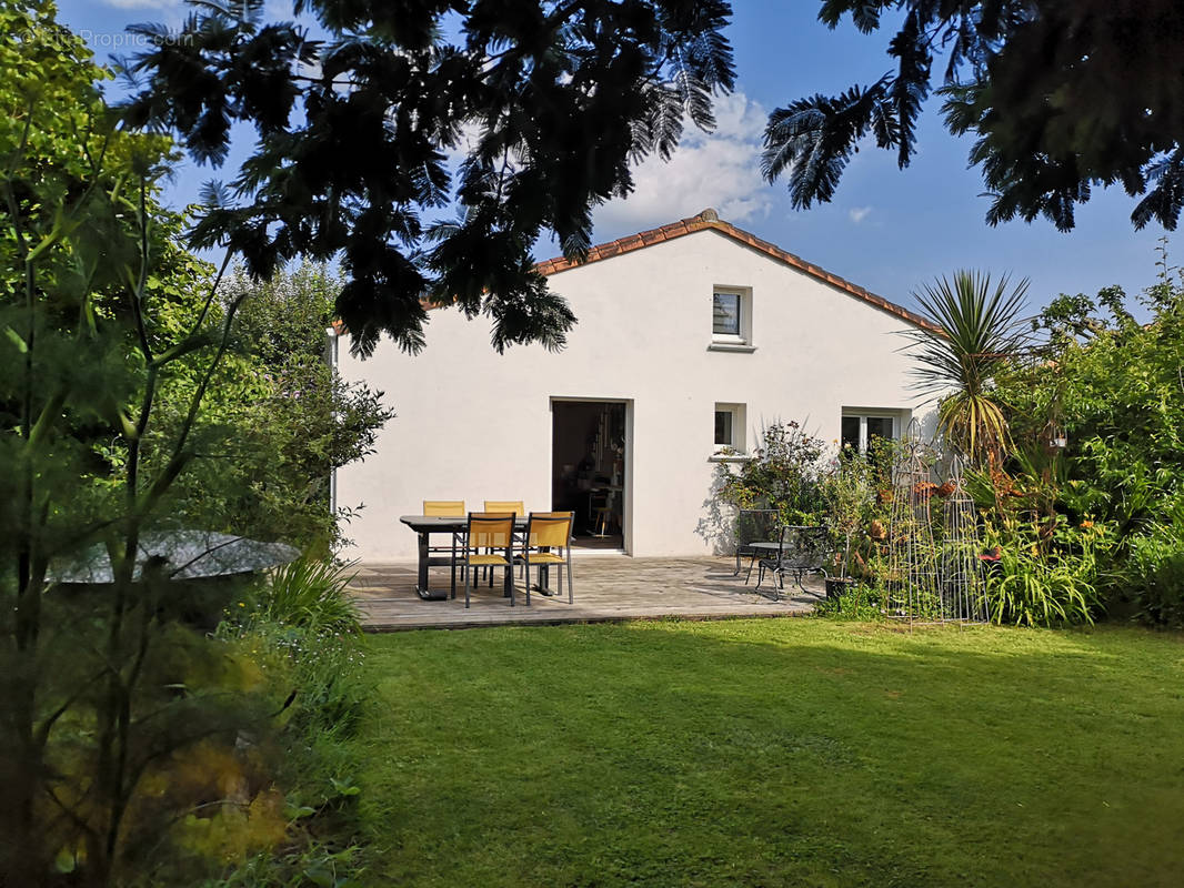 Maison à LES HERBIERS