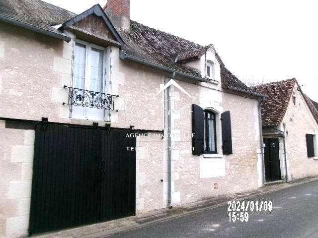 Maison à YZEURES-SUR-CREUSE