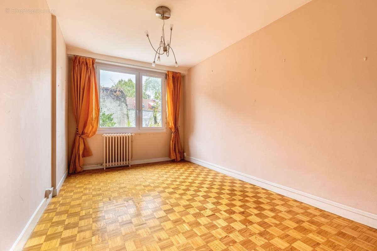 chambre - Appartement à BORDEAUX