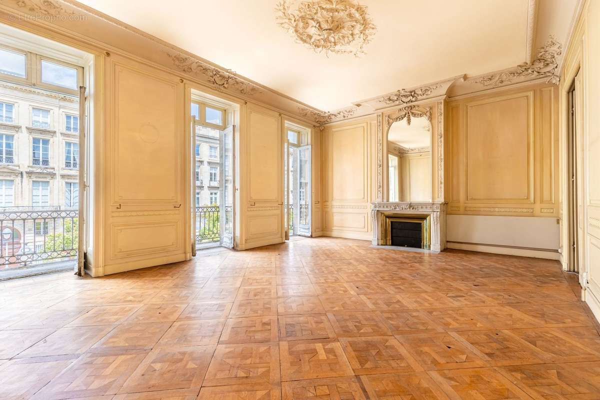 Appartement à BORDEAUX