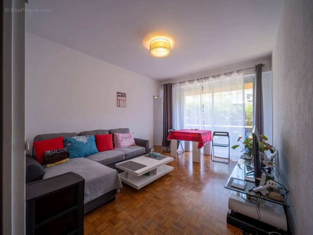 Appartement à MARSEILLE-8E