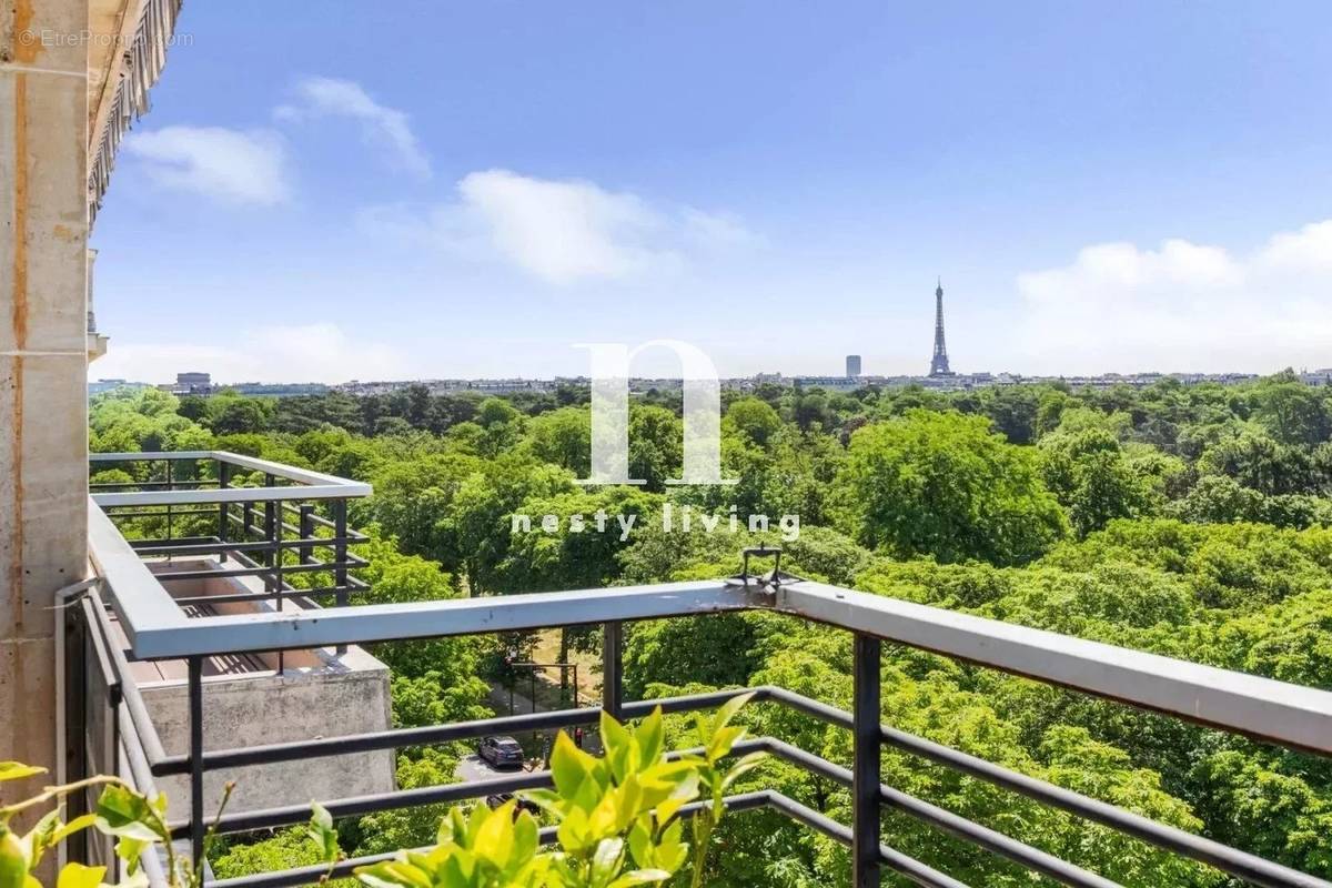 Appartement à NEUILLY-SUR-SEINE