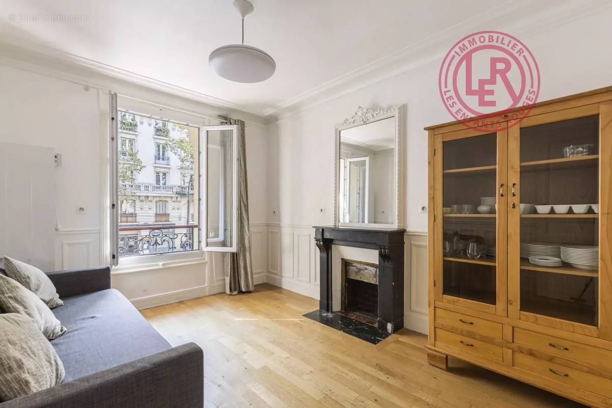 Appartement à PARIS-18E