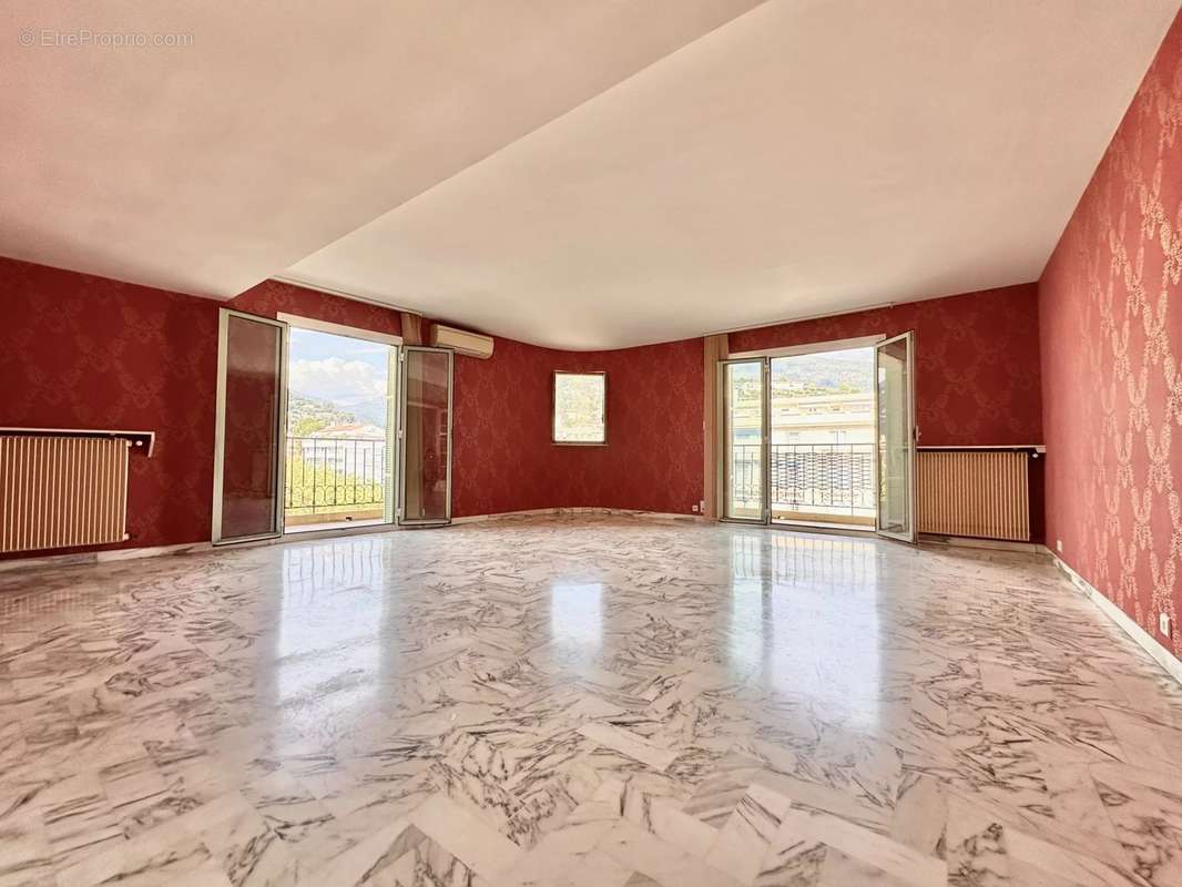 Appartement à MENTON