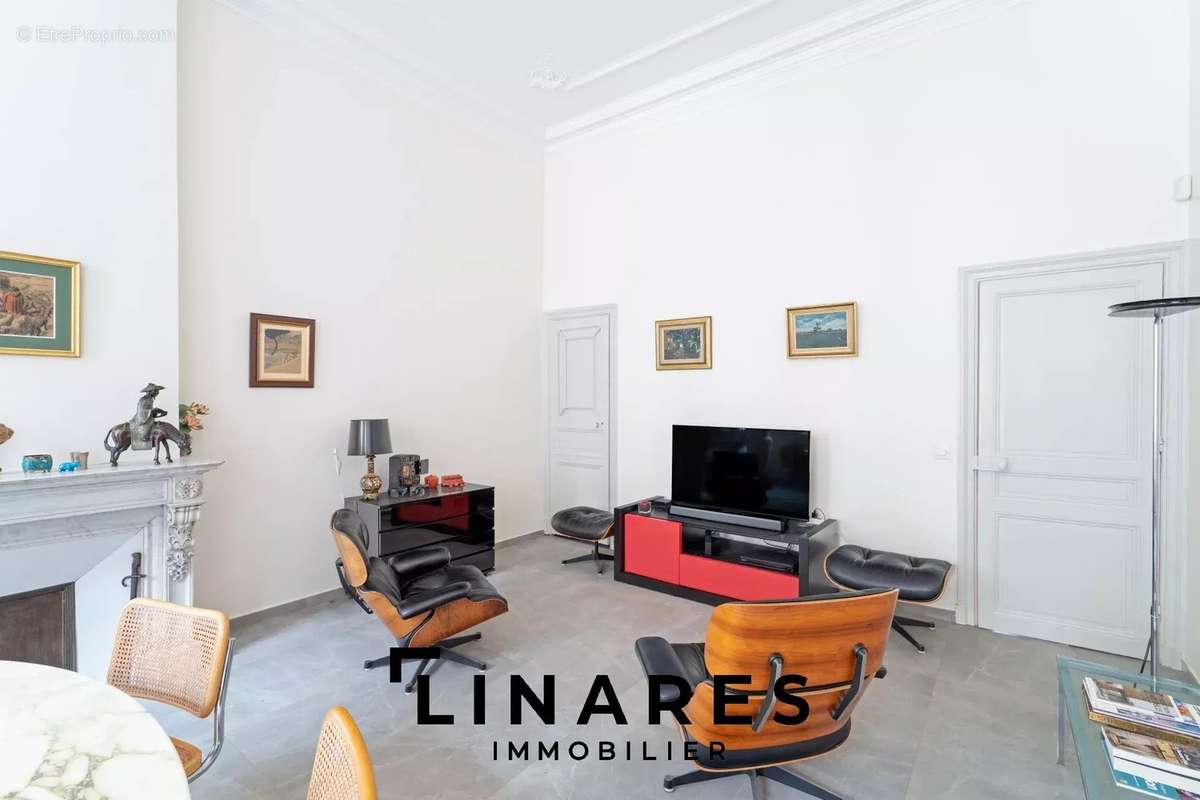 Appartement à MARSEILLE-6E