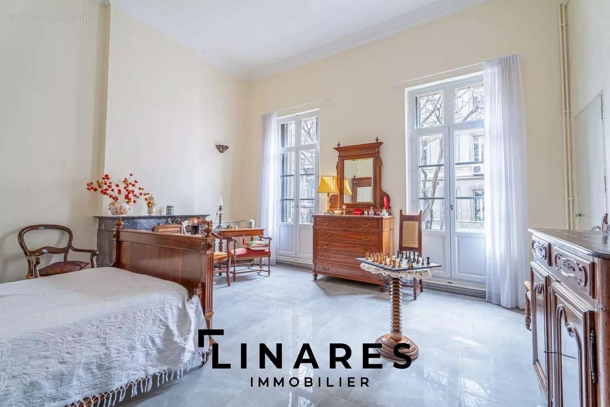 Appartement à MARSEILLE-6E