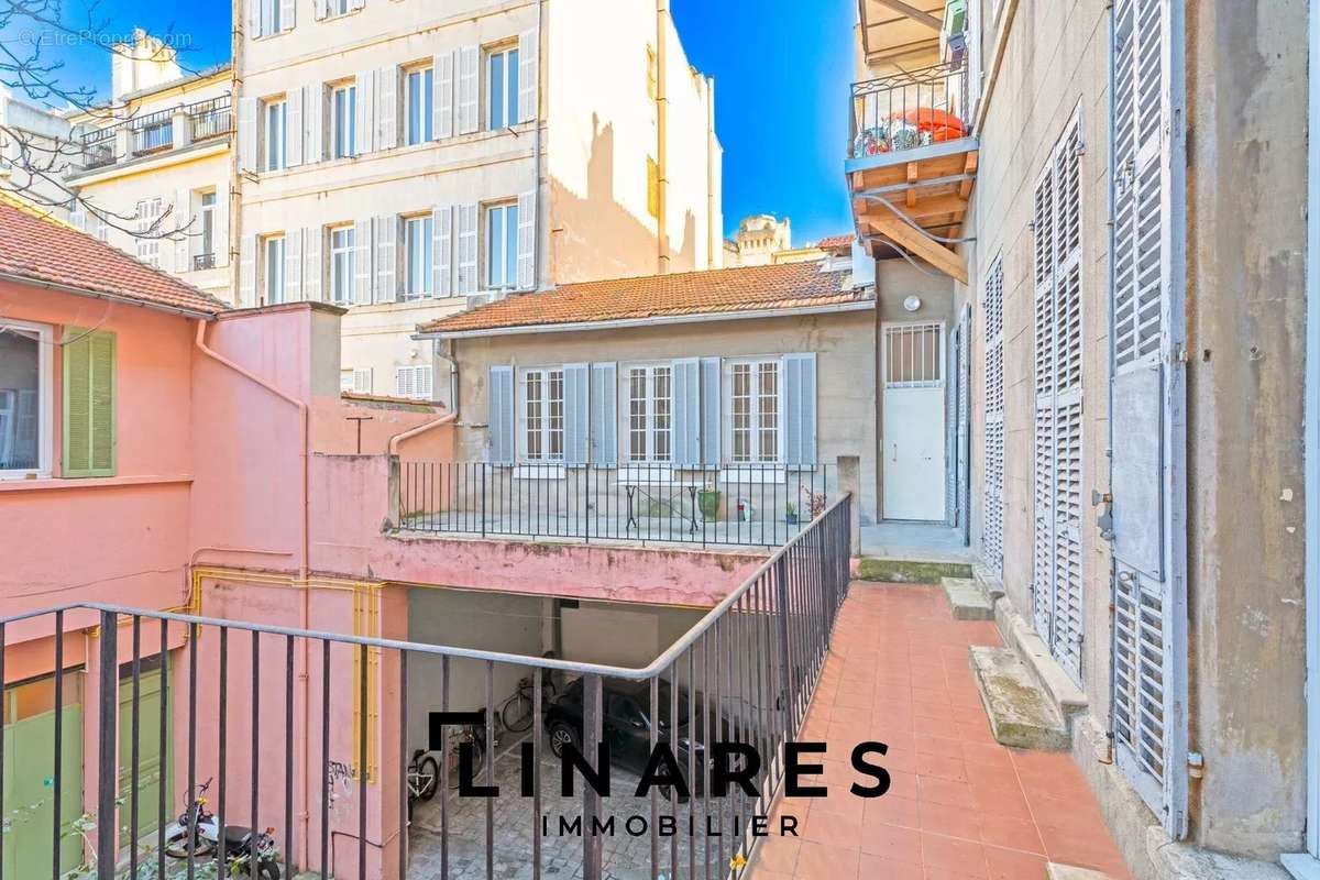 Appartement à MARSEILLE-6E