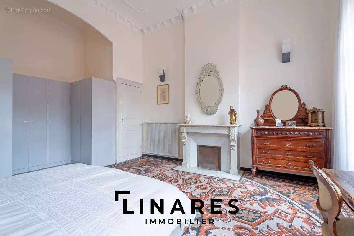 Appartement à MARSEILLE-6E