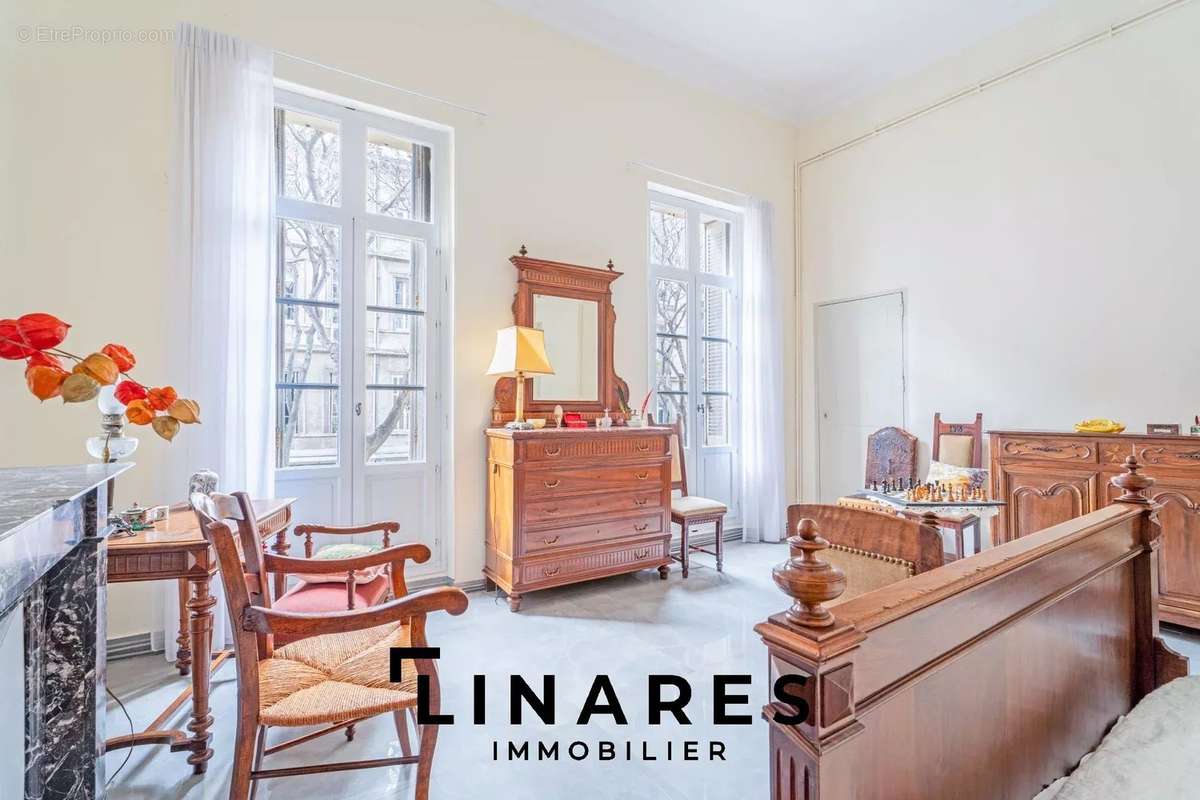 Appartement à MARSEILLE-6E