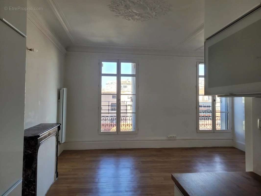 Appartement à MARSEILLE-2E