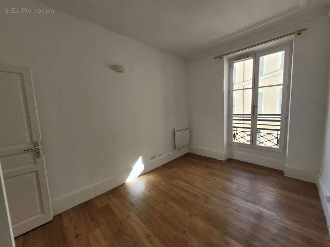 Appartement à MARSEILLE-2E