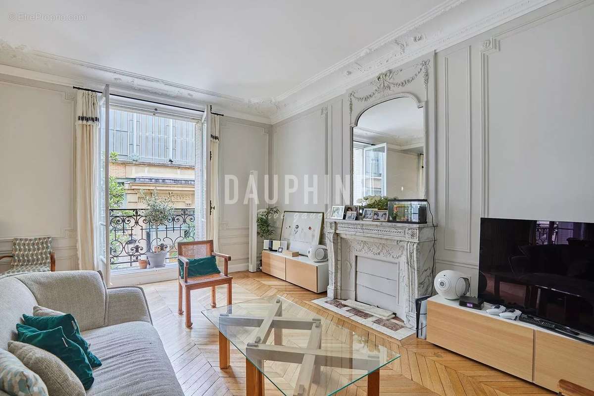 Appartement à PARIS-7E