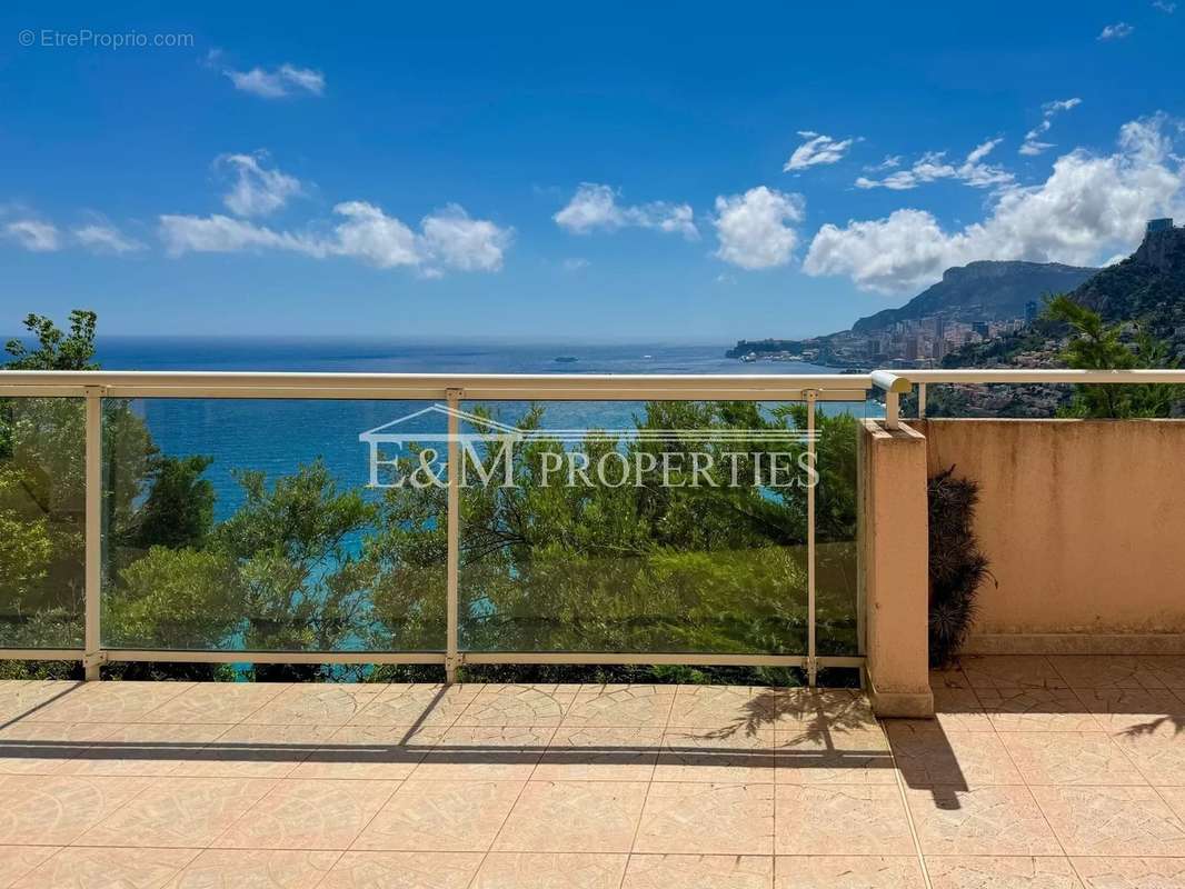 Appartement à ROQUEBRUNE-CAP-MARTIN