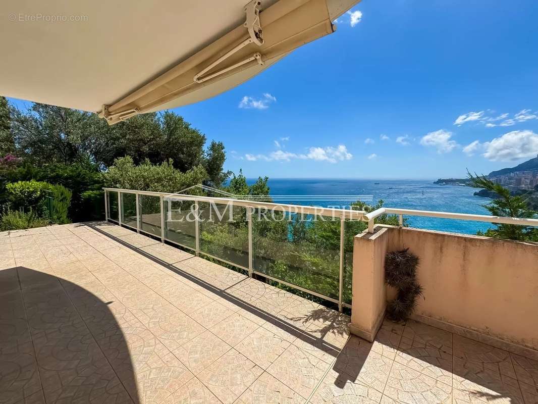 Appartement à ROQUEBRUNE-CAP-MARTIN