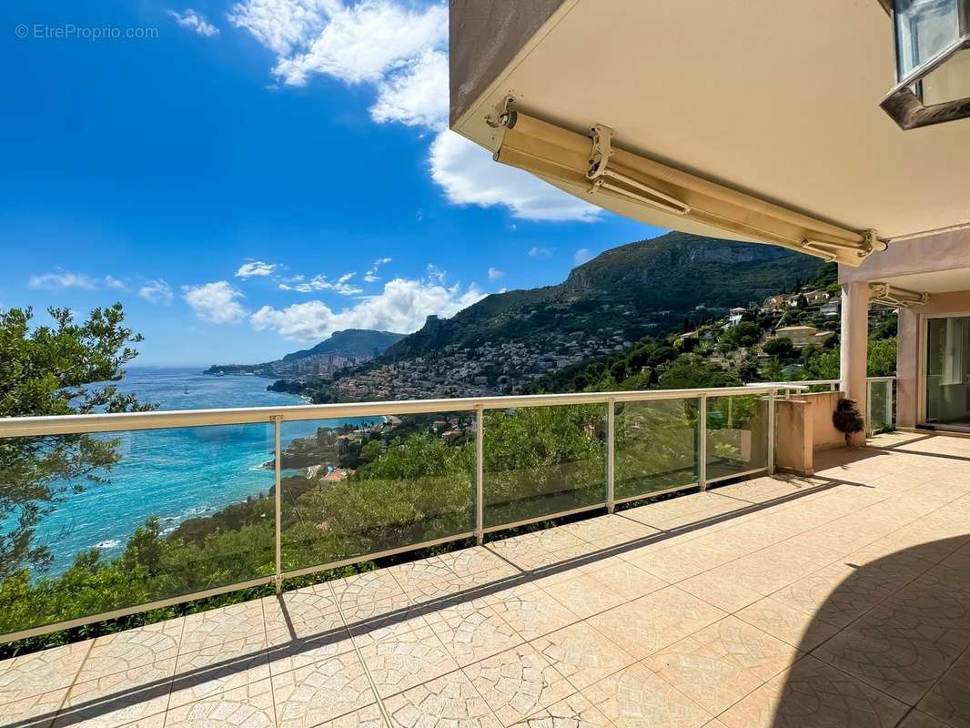 Appartement à ROQUEBRUNE-CAP-MARTIN