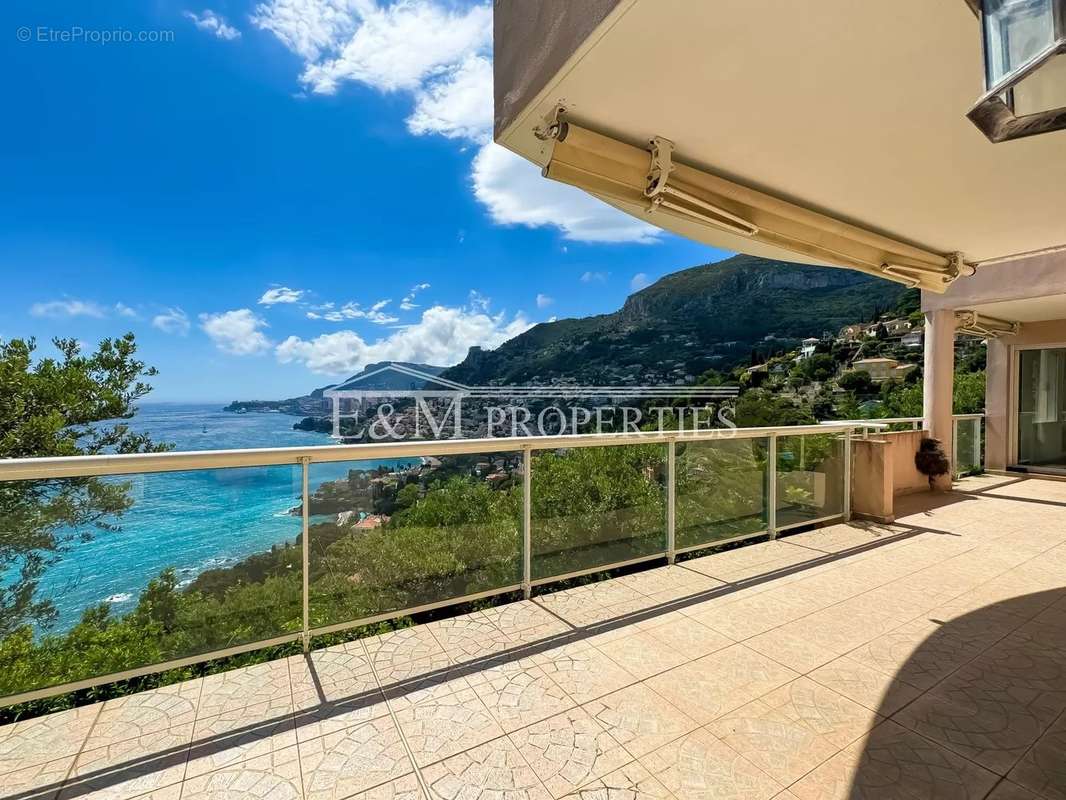 Appartement à ROQUEBRUNE-CAP-MARTIN