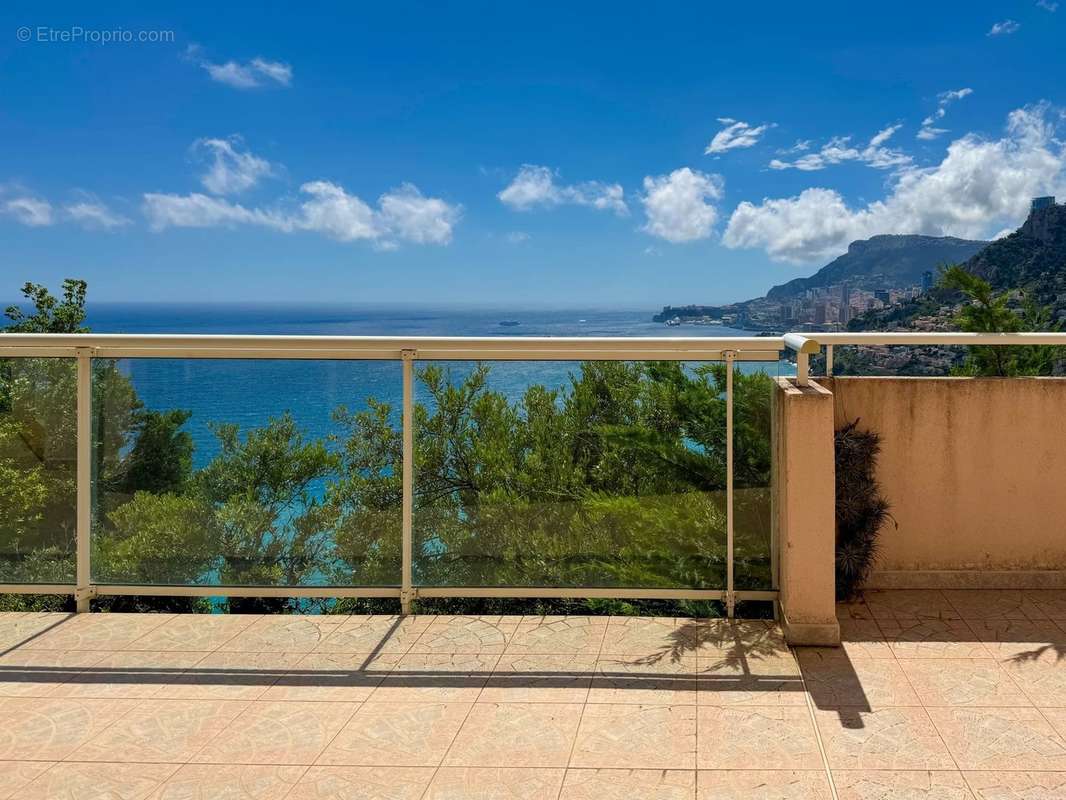 Appartement à ROQUEBRUNE-CAP-MARTIN