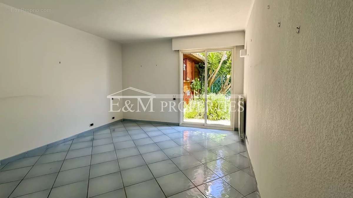 Appartement à ROQUEBRUNE-CAP-MARTIN