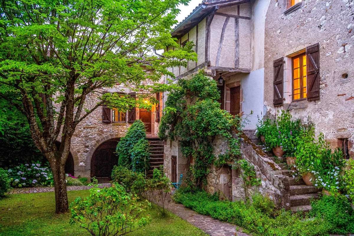 Maison à CORDES-SUR-CIEL