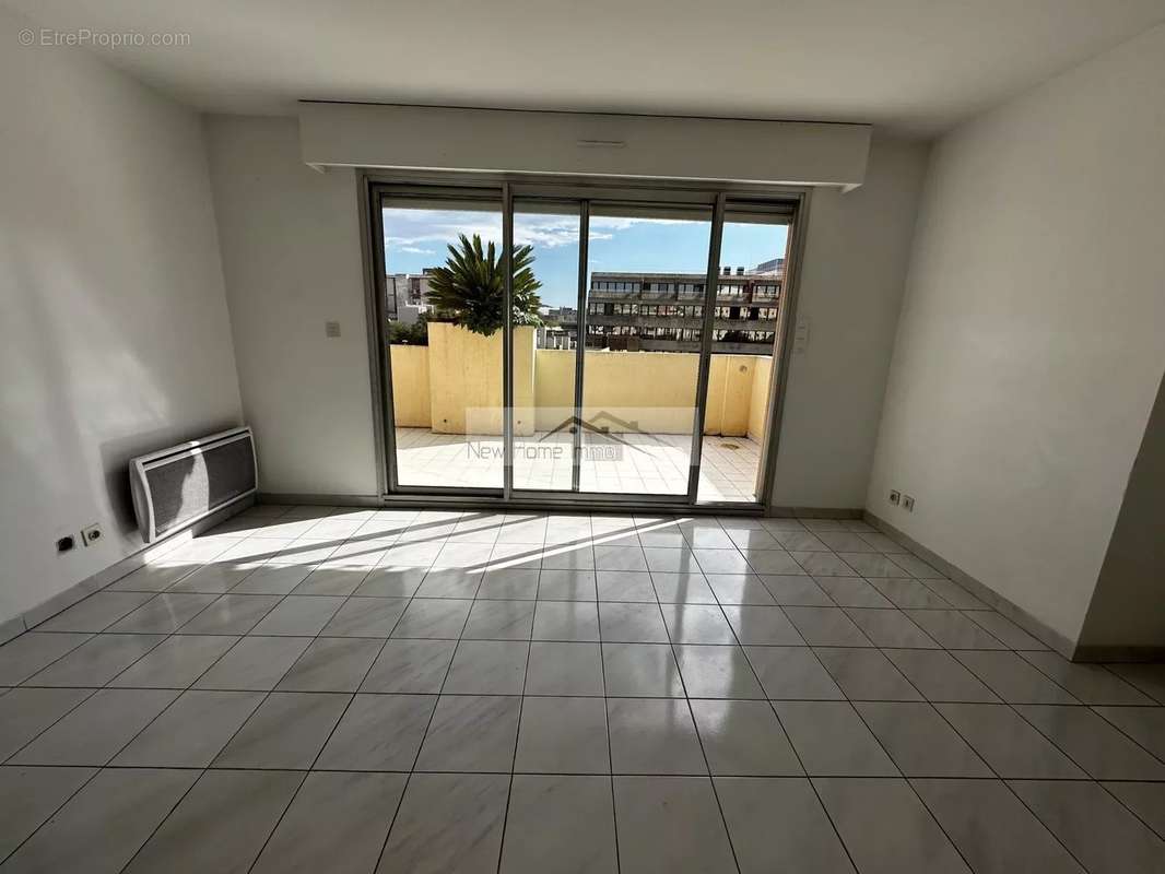 Appartement à MARSEILLE-8E