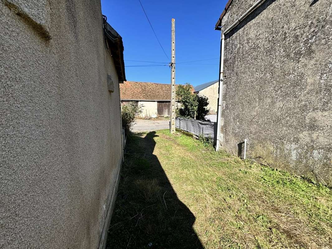 Maison à BRIGUEIL-LE-CHANTRE