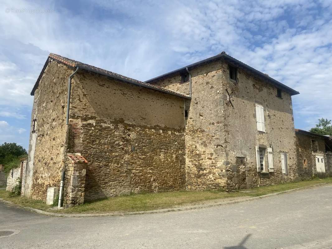 Maison à SAINT-SORNIN-LA-MARCHE