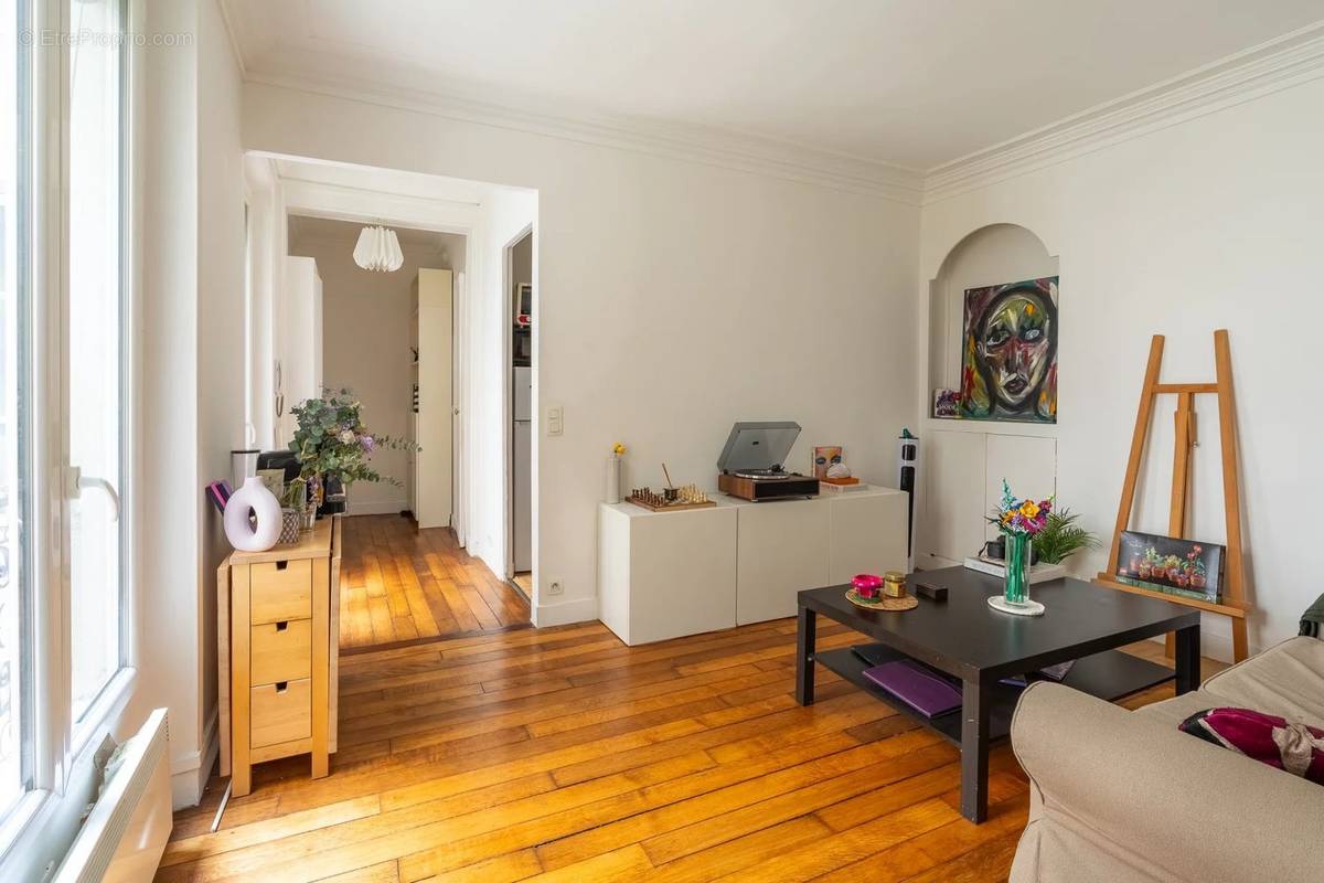 Appartement à PARIS-16E