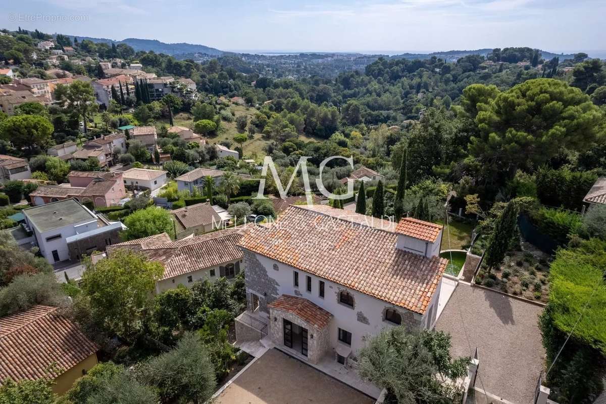 Maison à MOUGINS