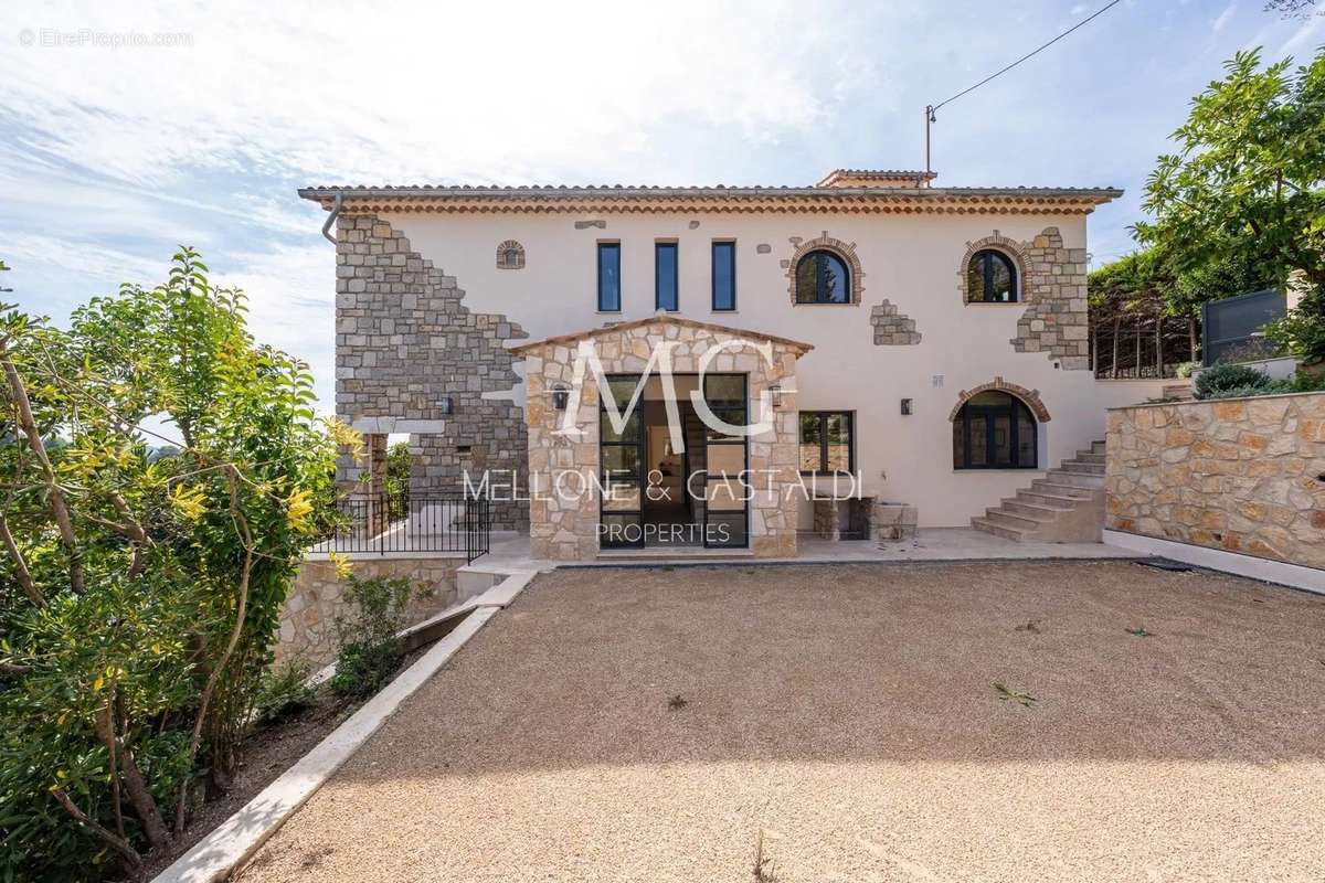 Maison à MOUGINS