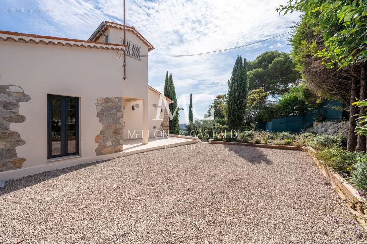 Maison à MOUGINS