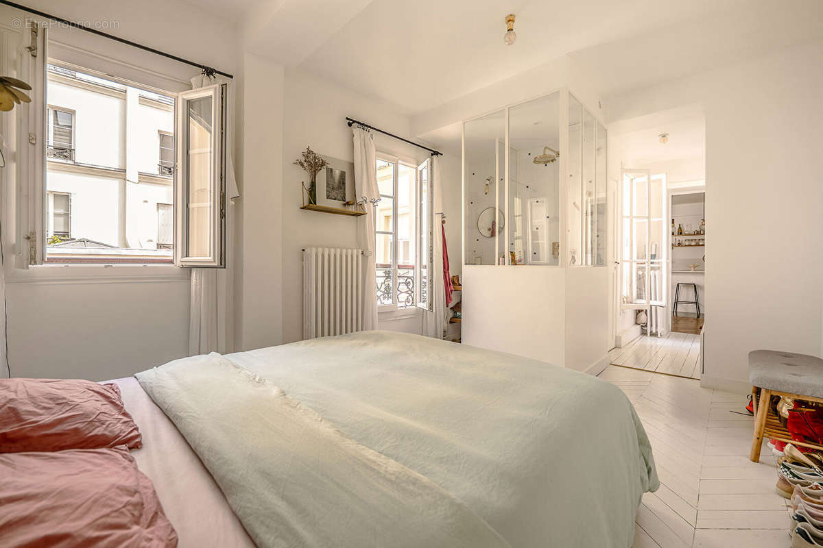 Appartement à PARIS-17E